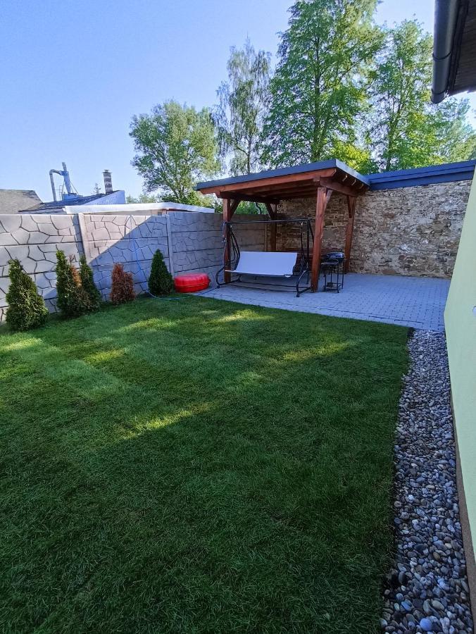 Apartman Julrich Vrbov Luaran gambar