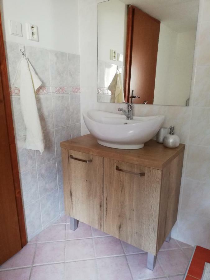 Apartman Julrich Vrbov Luaran gambar